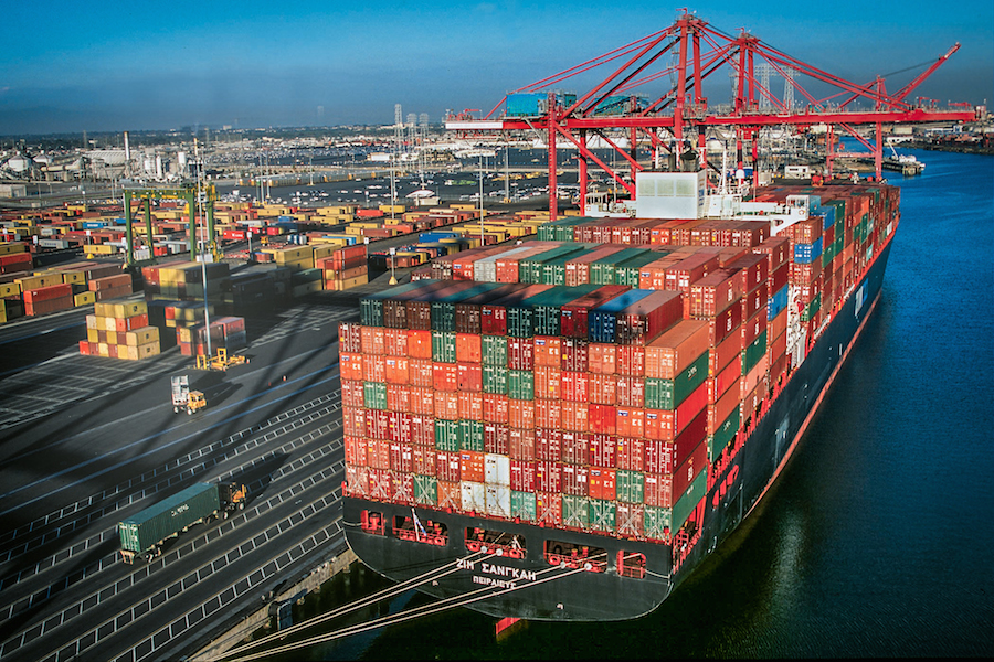 Port of Los Angeles achieved a throughput of over 900,000TEU in October